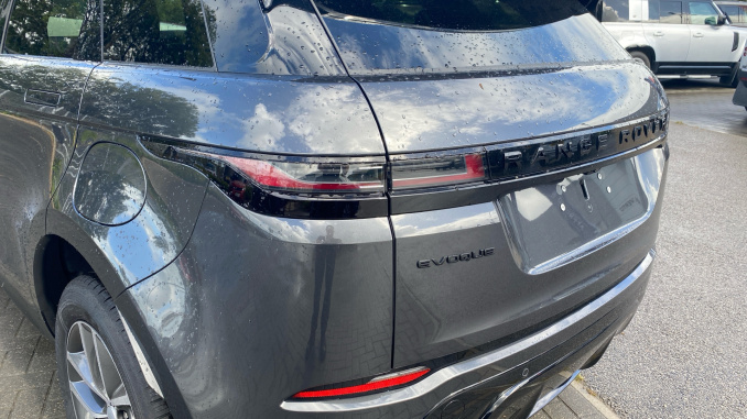 Land Rover Range Rover Evoque 1.5 P270e Dynamic SE 5dr Auto Hatchback - Image 19